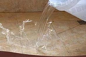 新巴尔虎左漏水维修 免砸砖防水材料该如何施工